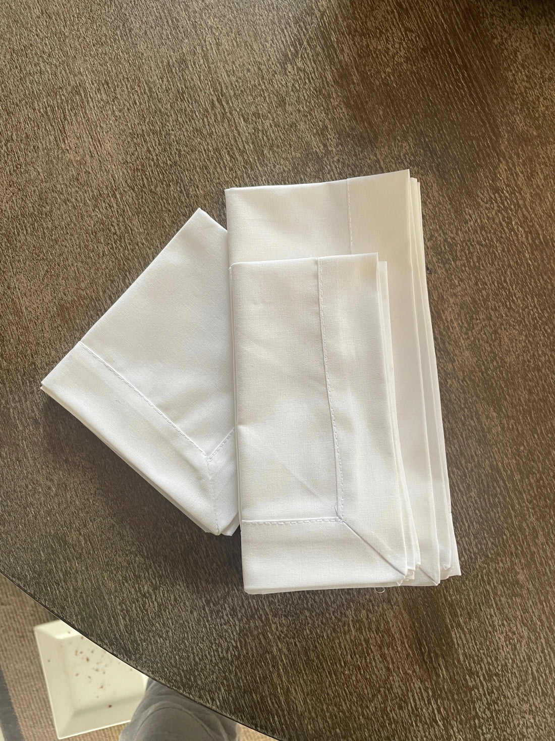 How to make mitred corner napkins (video)