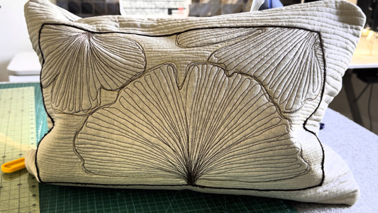 Gingko Pillow (15 x 20in)